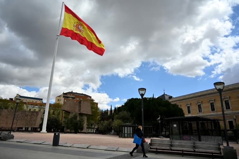 Espanha registra neste domingo o menor número de mortes diárias por Covid-19 em quase 1 mês