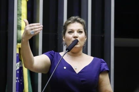 Ouça suposto áudio em que Joice Hasselmann pede criação de perfis falsos