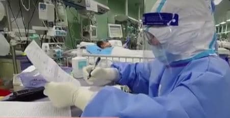 Idoso com 83 anos e 13 doenças crônicas se recupera do coronavírus na China