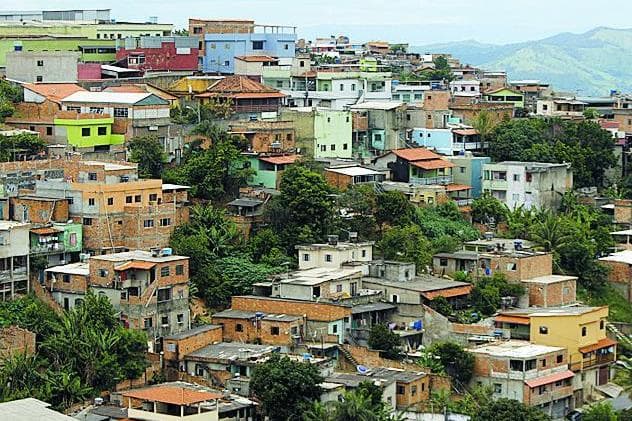 ‘Morrer de fome ou de vírus': o dilema de milhões de pessoas, diz economista