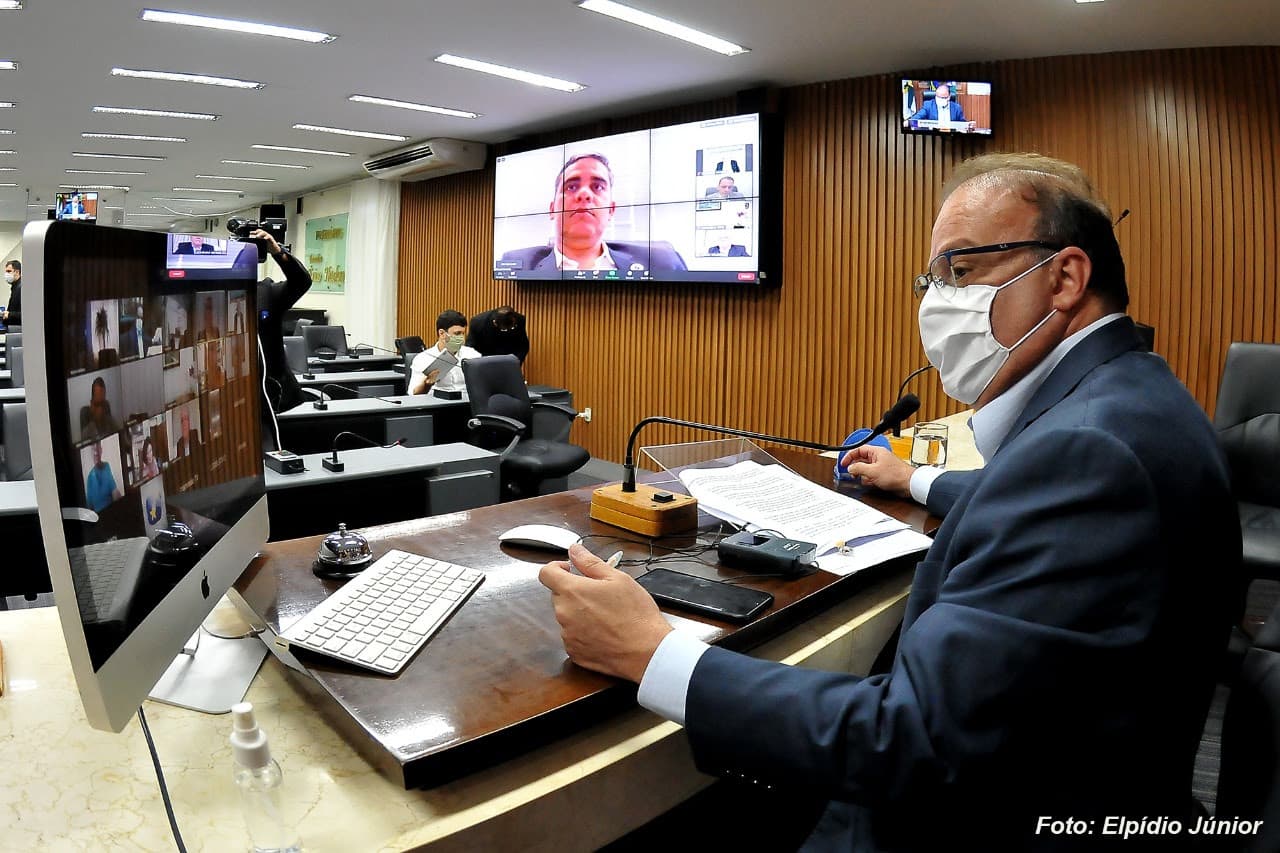 Presidente do NatalPrev presta esclarecimentos a vereadores sobre Reforma da Previdência