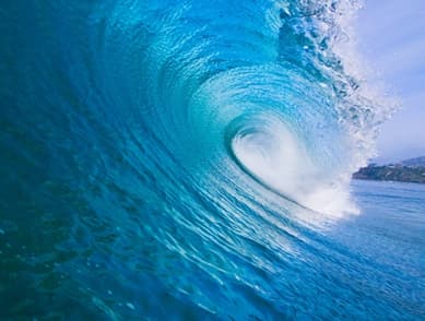 Marinha alerta para ressaca com ondas de até 3 metros no litoral potiguar até quarta-feira