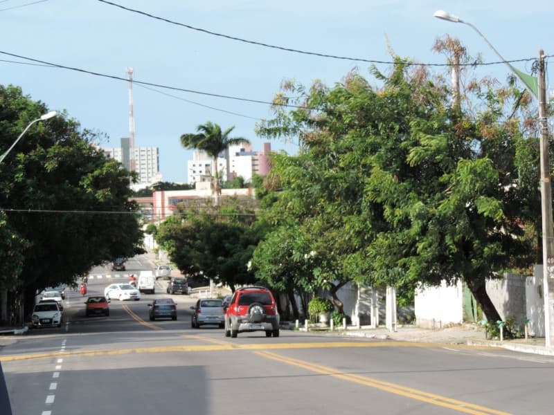 Rompimento de tubulação afeta abastecimento de água de bairros em Natal