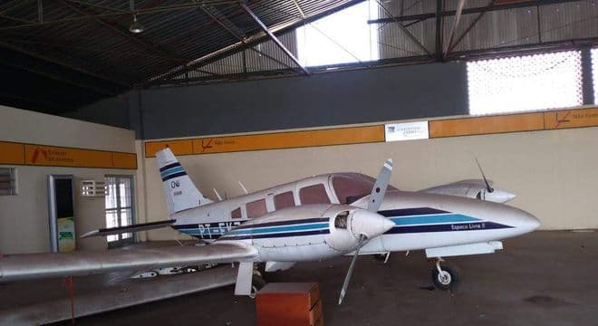 Governo Federal arrecada mais de R$ 12 milhões com bens do tráfico em leilões: avião, carros, celulares e até ração para cães e gatos