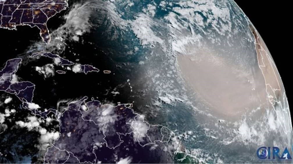 O que é a ‘nuvem de poeira Godzilla', que viaja 10 mil km do Saara para as Américas