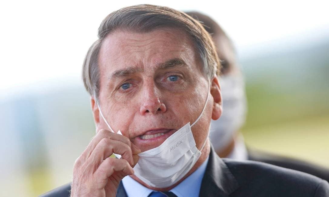 Bolsonaro diz que vazamento de dados é "intimidação" e que "medidas legais estão em andamento para que tais crimes não passem impunes"