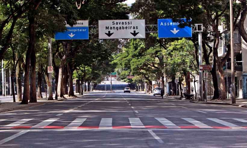 Artigo de pesquisadores da UFRN propõe lei de controle da pandemia com uso da matemática