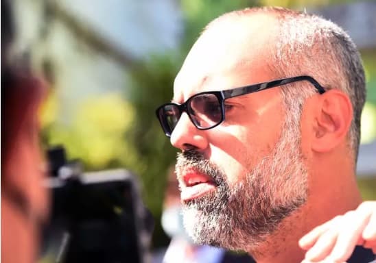 Allan dos Santos, do Terça Livre, diz que deixou o Brasil por temer por sua segurança, e acusa embaixadas da China e Coreia do Norte de espionagem ao governo brasileiro