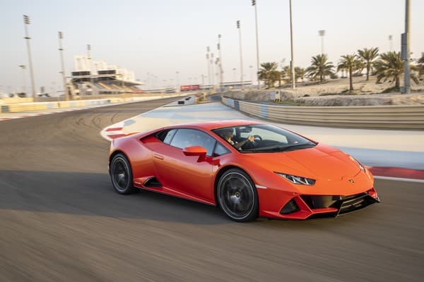Homem compra Lamborghini de R$ 1,6 milhão com verba de ajuda contra o coronavírus
