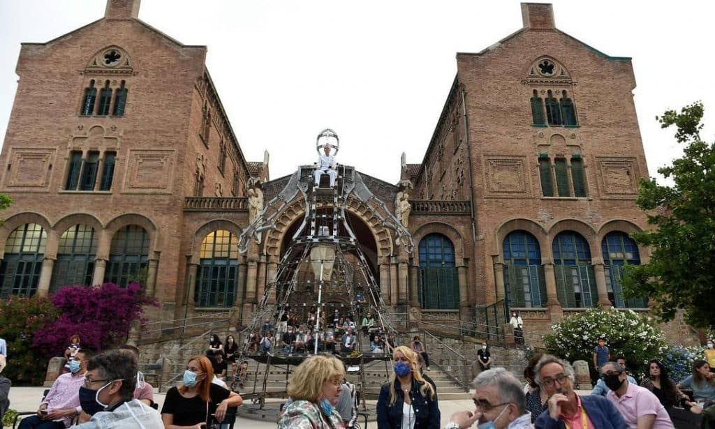 Espanha volta a confinar 200 mil pessoas após aumento de casos de coronavírus