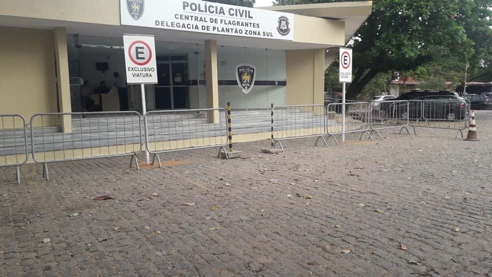 Após se mudar, mãe de crianças autistas denuncia condomínio de Natal por discriminação, destaca reportagem