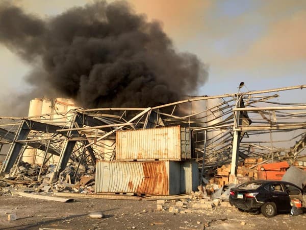 Governo cita ‘alto número de feridos' em explosão em Beirute