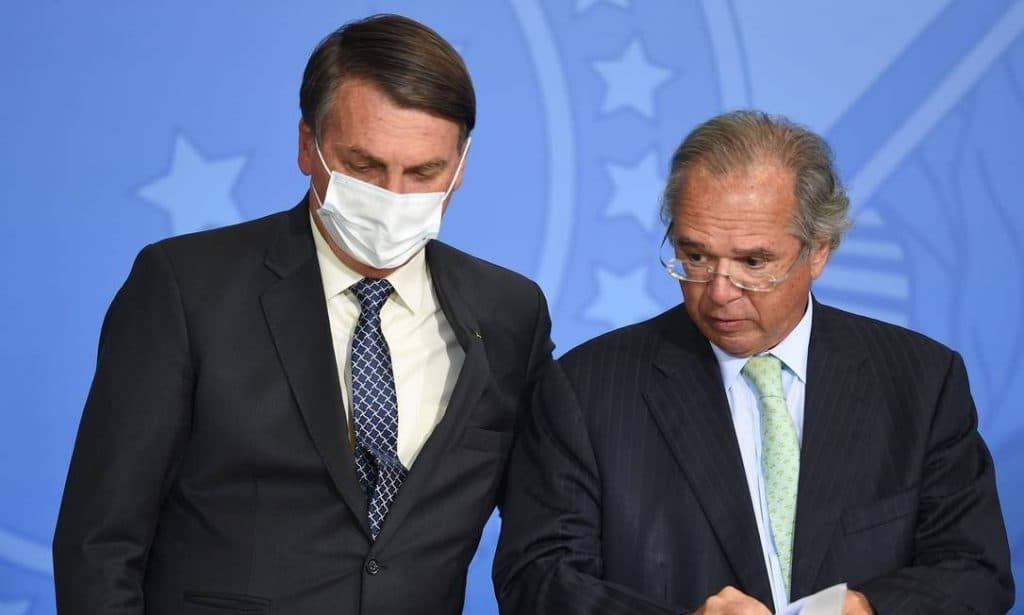 Bolsonaro dá até sexta para Guedes apresentar nova proposta do Renda Brasil