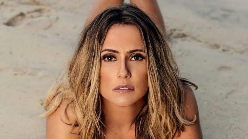 AI PAPAI: Deborah Secco comenta sobre sexo 10 vezes por dia, ‘Não comia nem dormia'