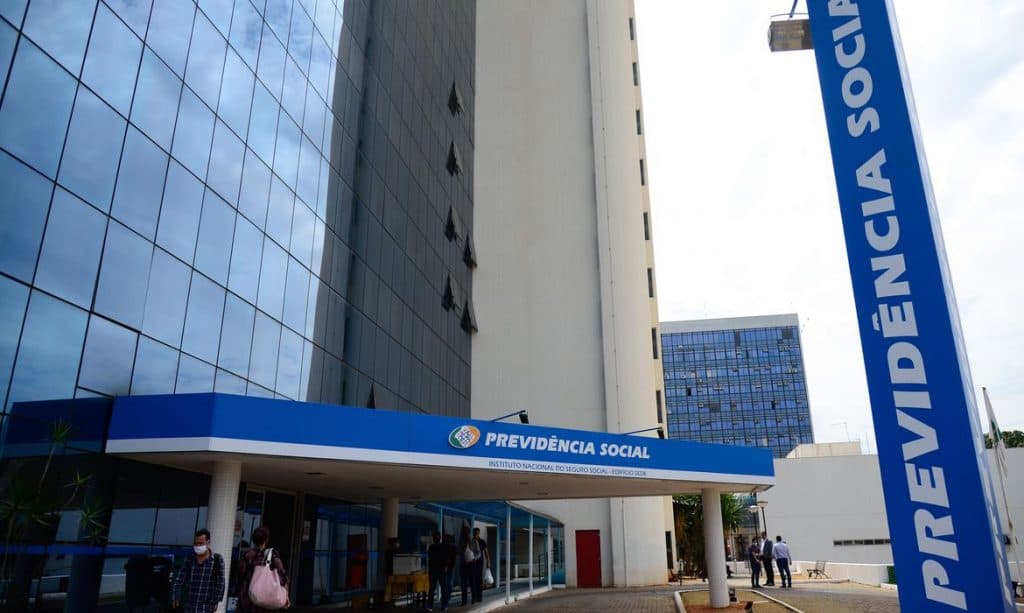 Retomada de atendimentos presenciais nas agências do INSS deve ocorrer no dia 14 de setembro