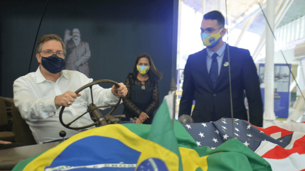 Embaixador dos EUA visita Centro Cultural Trampolim da Vitória, em Parnamirim