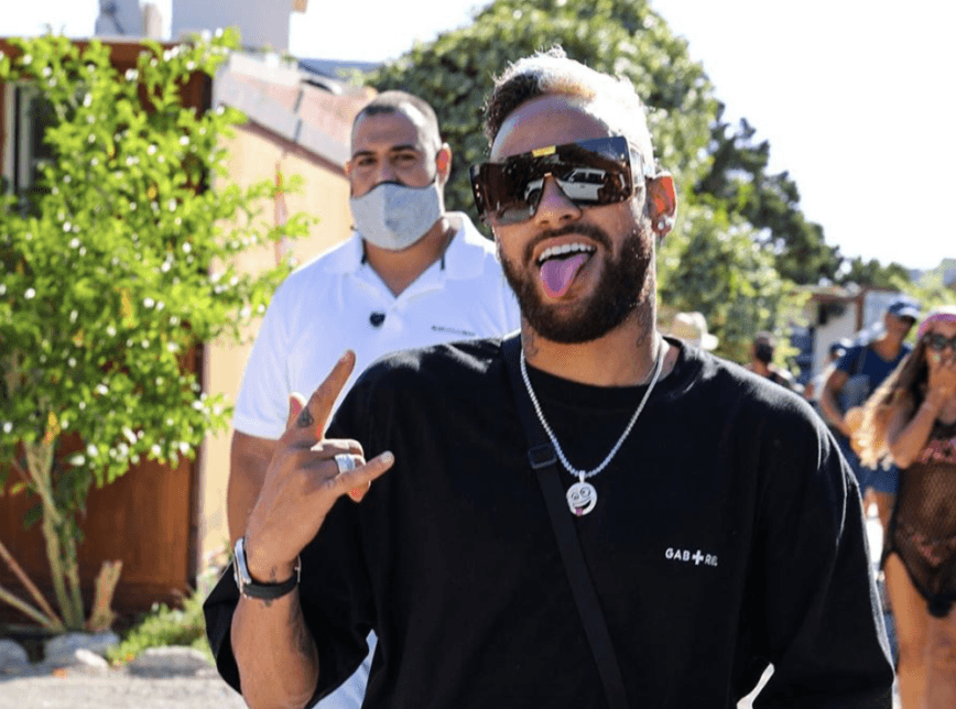 Neymar está contaminado com coronavírus, diz jornal francês