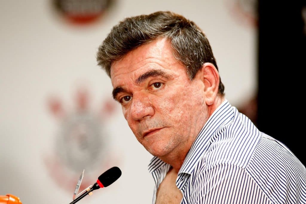 Corinthians ameaça não jogar se volta do público aos estádios ocorrer apenas no Rio; CBF ainda não se posicionou