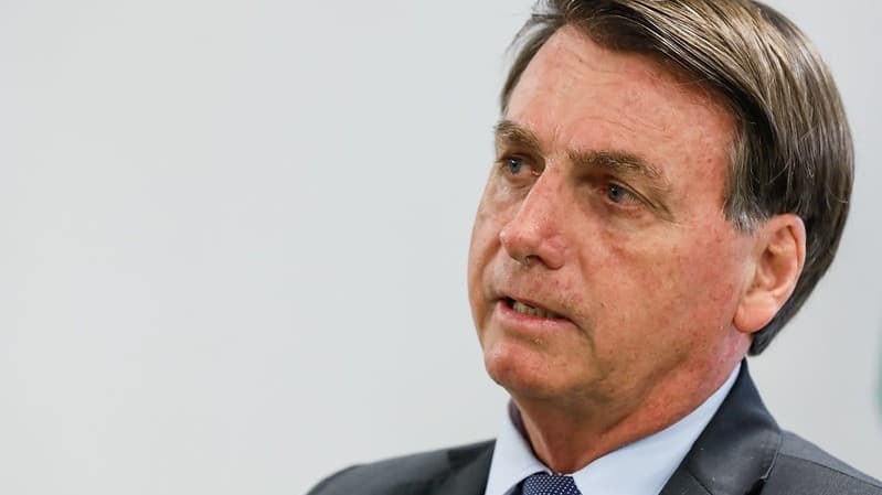 Bolsonaro resolve impasse para instalação de antenas e dá largada para leilão do 5G