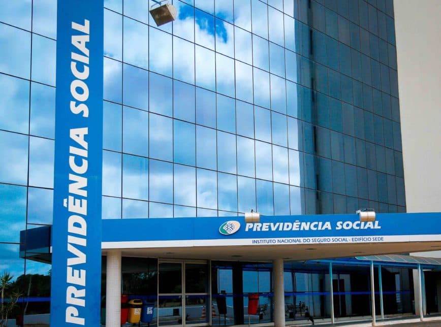 Justiça Federal suspende retorno dos peritos médicos do INSS em todo o Brasil