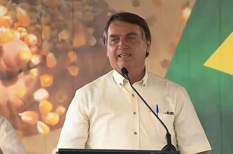Bolsonaro diz que seu avião teve problema ao pousar em Mato Grosso: "É a segunda vez que acontece na minha vida"