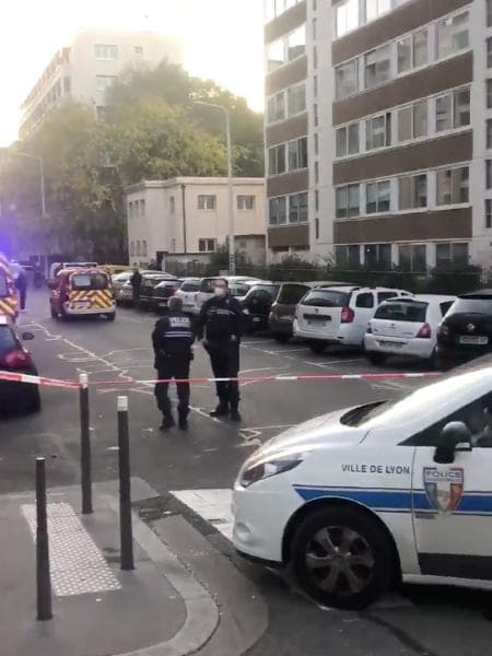 Dois dias após ataque terrorista em Nice, padre é baleado em Lyon, na França