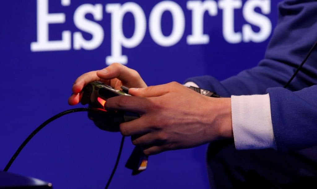 Governo fará nova redução em imposto sobre videogames, anuncia Bolsonaro