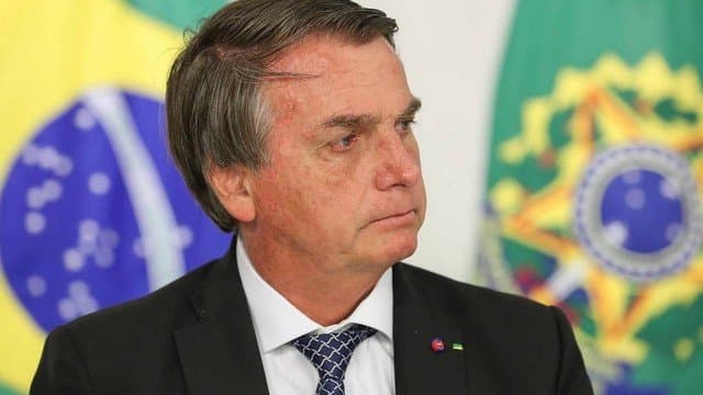 Bolsonaro assina MP que aumenta margem para empréstimo consignado de segurados do INSS
