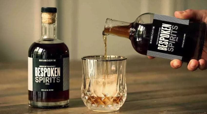 Startup americana sediada no Vale do Silício promete produzir "whisky 12 anos" em poucos dias
