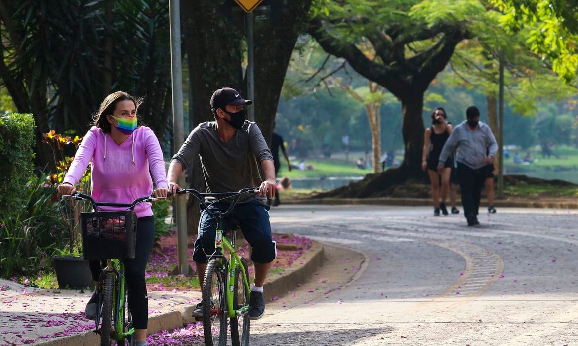 IBGE: esperança de vida do brasileiro aumentou 31,1 anos desde 1940