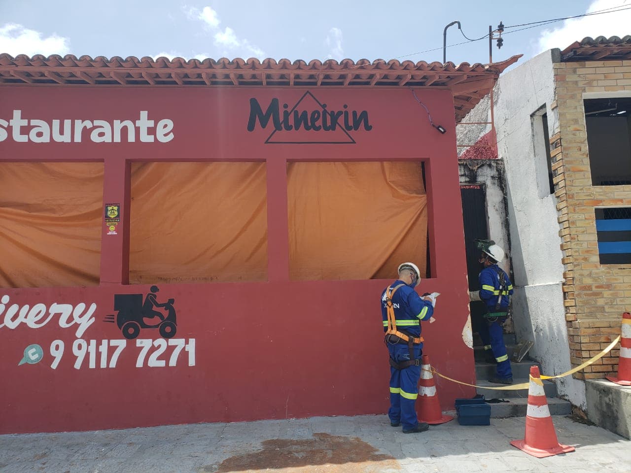 Cosern identifica e desativa "gato" de energia em restaurante na praia de Pirangi do Norte