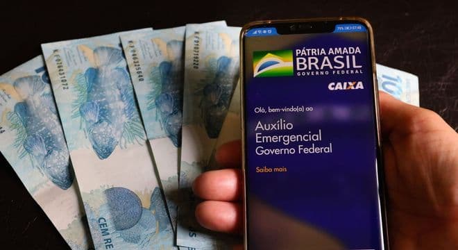 Pagamento de novo ciclo do auxílio emergencial começa neste domingo; Confira o calendário completo