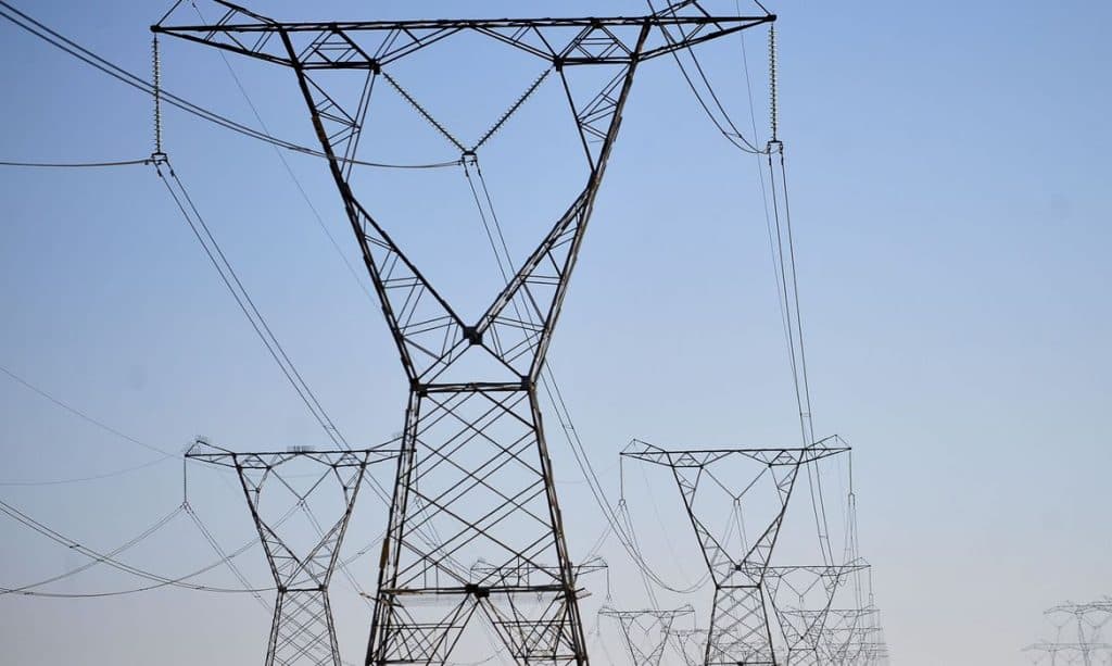 11,3 milhões de famílias têm desconto na conta de luz, 24% a mais que em janeiro