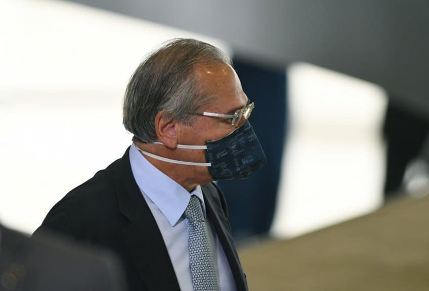 "Do ponto de vista do governo, não existe prorrogação do auxílio”, diz Guedes
