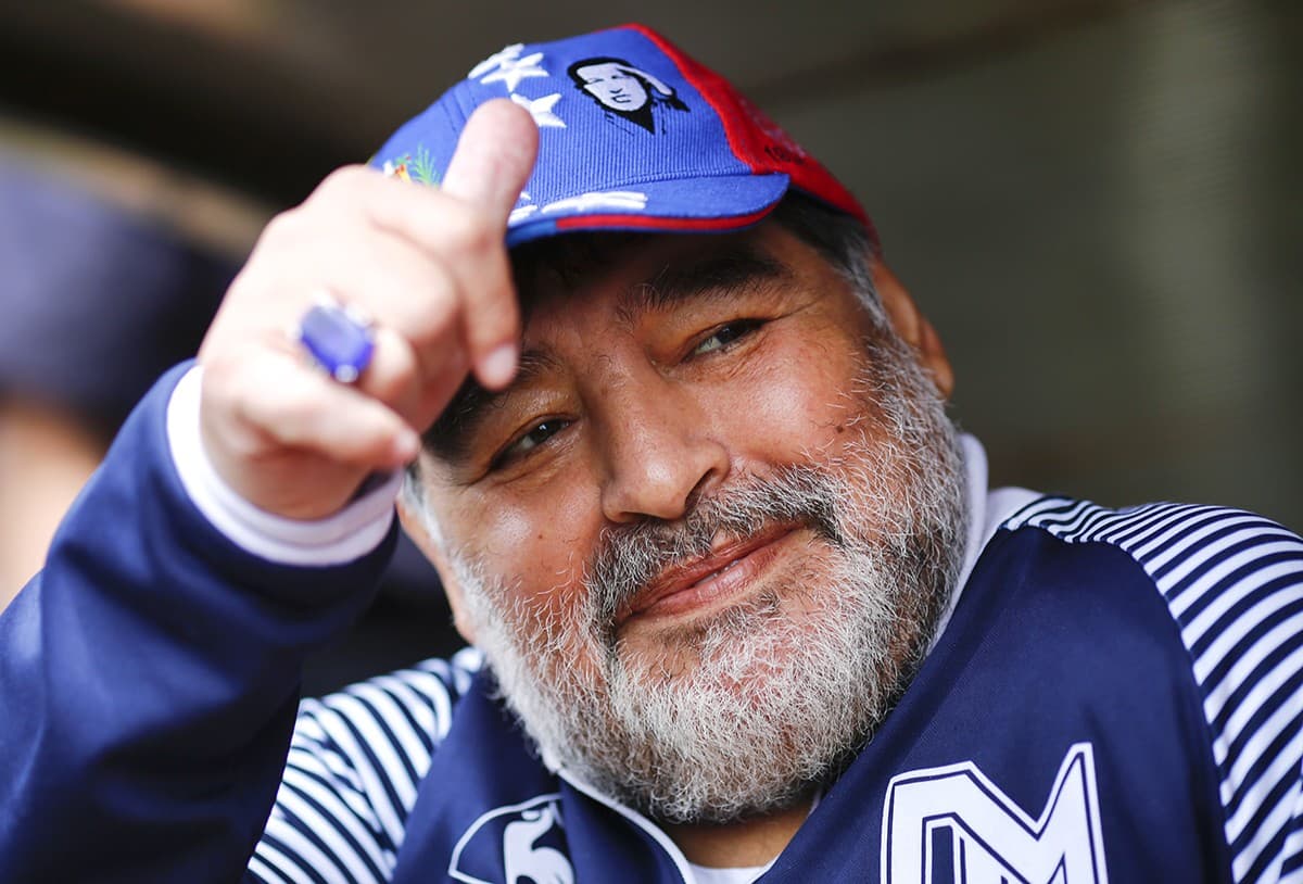ARTIGO: "Os brasileiros não compreendem o que um Maradona significa para um argentino", por Enrique Robledo