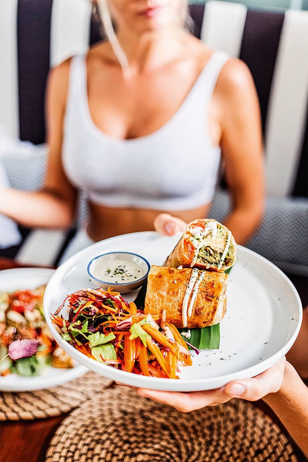 Dietas com cardápios mais flexíveis conquistam aqueles cansados de regimes radicais, difíceis de manter