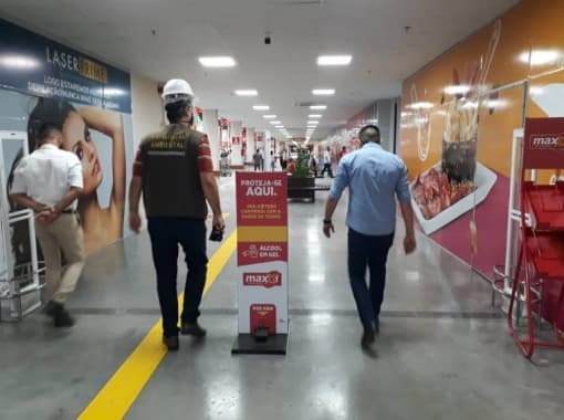 Prefeitura fiscaliza aglomeração em abertura de unidade atacadista em Natal e informa que estabelecimento será notificado