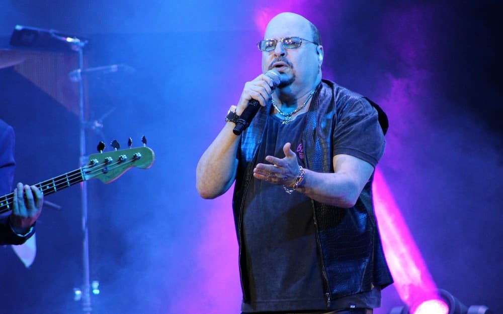 COVID: Paulinho, vocalista do Roupa Nova, morre no Rio aos 68 anos
