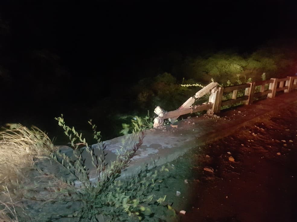 FOTOS: Adolescente de 16 anos morre após perder controle e cair com carro dentro de rio no interior do RN