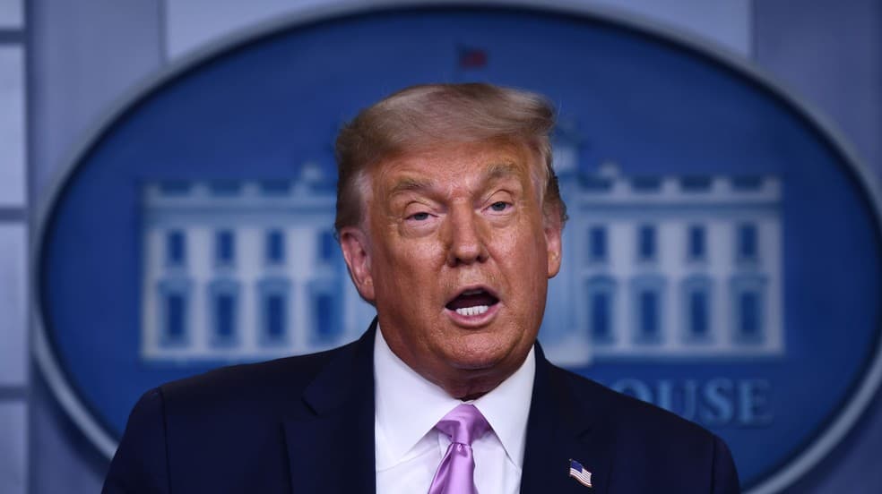 Facebook e Instagram bloqueiam conta de Trump por tempo indeterminado, diz Mark Zuckerberg