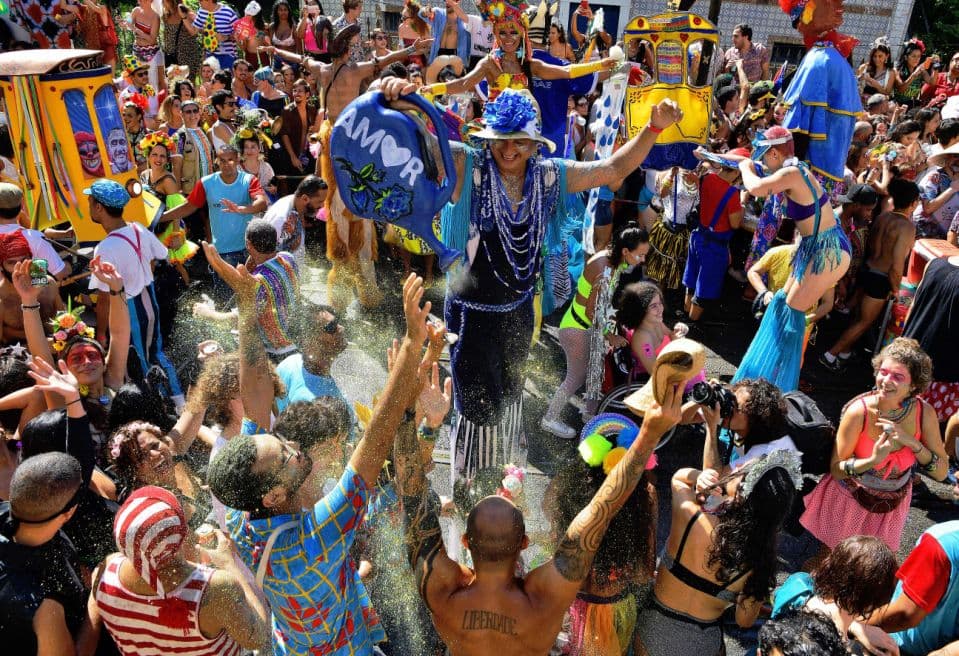 Carnaval fora de época em julho é oficializado pelo governo estadual do Rio