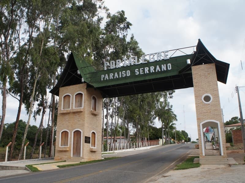 Abastecimento no Alto Oeste deve ser retomado nesta quarta-feira; 12 municípios foram prejudicados com vazamento de adutora