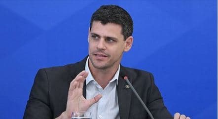 Dados do mercado de trabalho não justificam novos auxílios, diz secretário do Tesouro Nacional