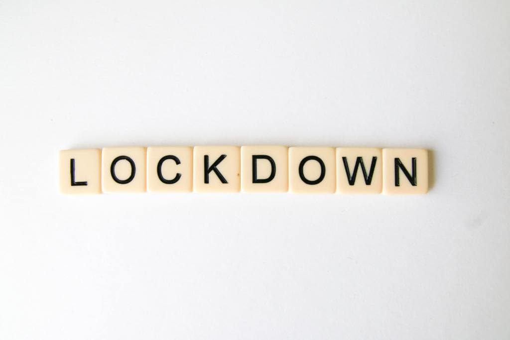 Com recorde de casos de covid e hospitais abarrotados, Portugal volta ao lockdown por, pelo menos, mais um mês