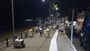 FOTO: Com quiosques fechados e sem fogos, Ponta Negra tem virada sem público