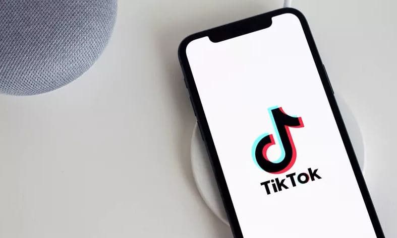 Itália bloqueia usuários do TikTok após morte de criança de 10 anos durante ‘desafio'