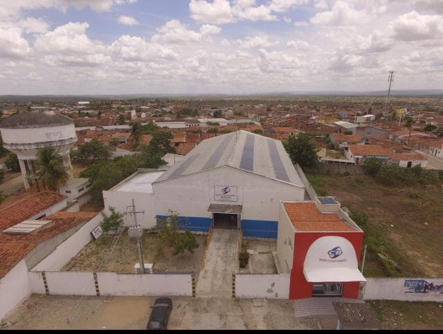 CB Bonés é mais uma empresa a descobrir as vantagens da energia solar