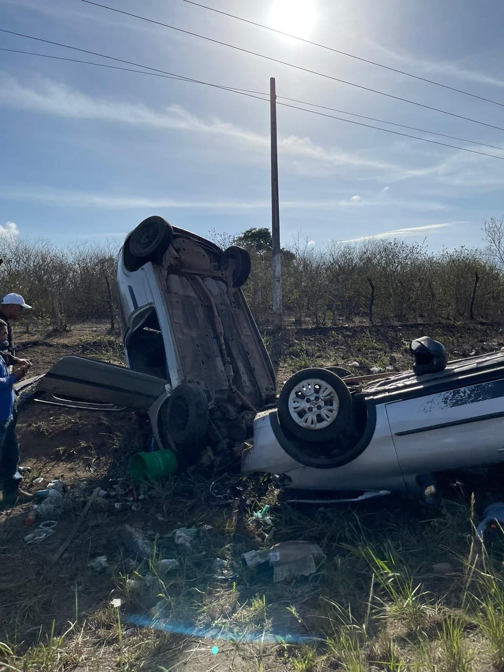 FOTO: Carros batem de frente e seis pessoas ficam feridas no interior do RN