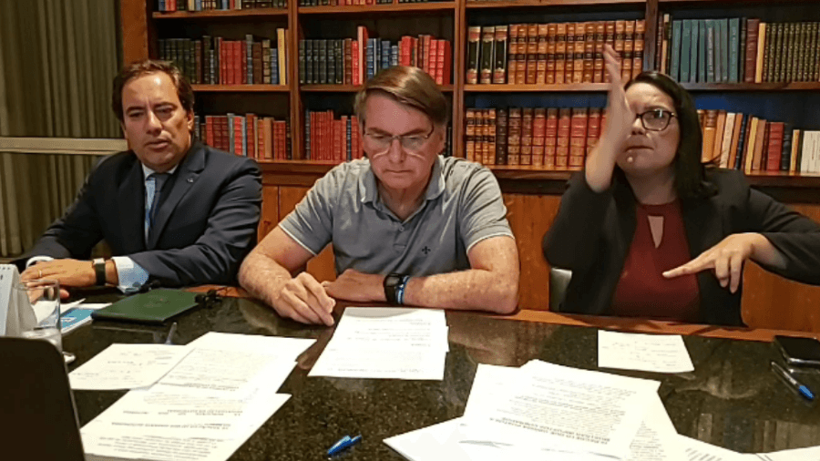 Bolsonaro diz que auxílio emergencial deve voltar a partir de março, com 4 parcelas de R$ 250