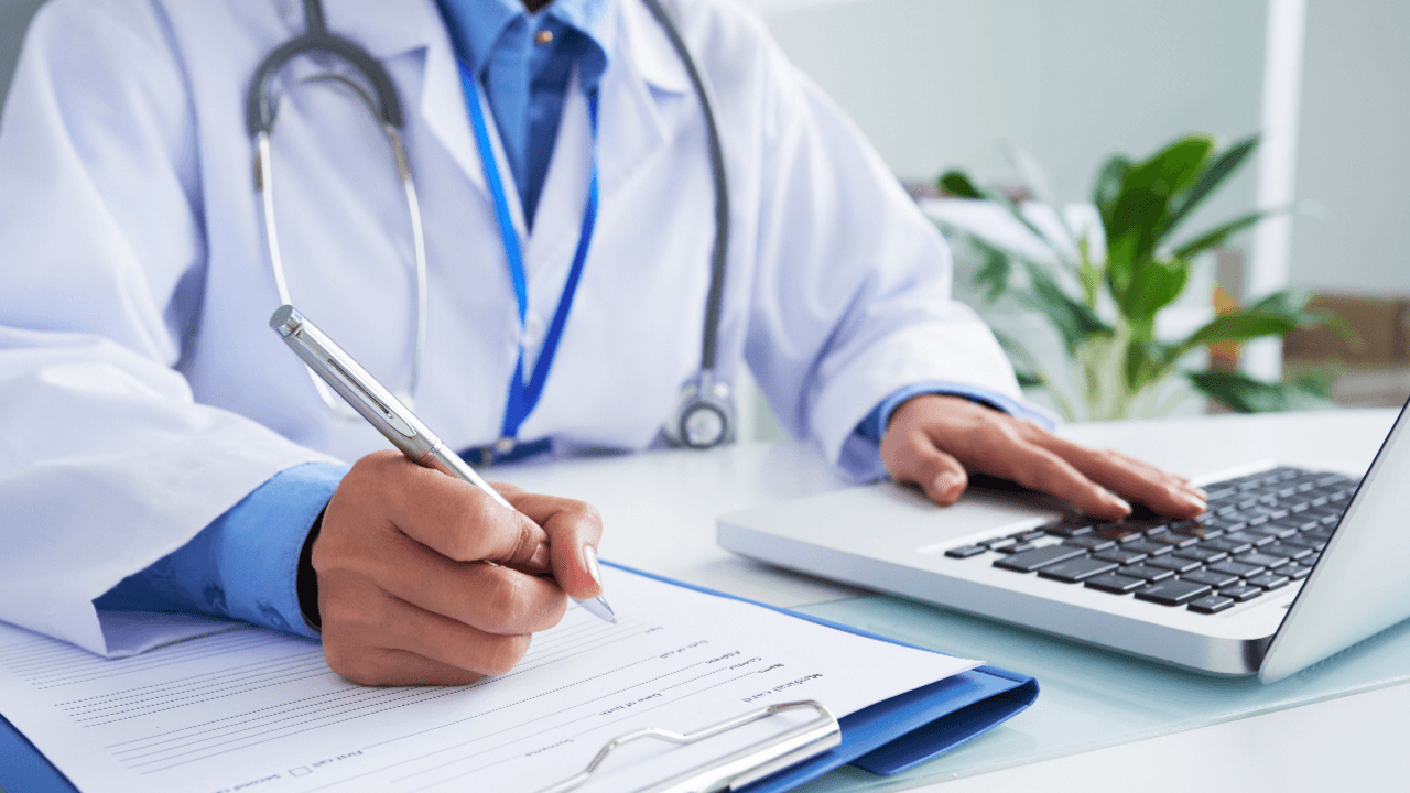 Prefeitura de Parnamirim lança processo seletivo para contratação de médicos da Saúde da Família; remuneração de R$ 13.800